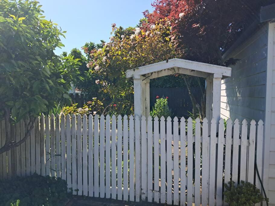 Sweet Guesthouse Waitara Exterior photo